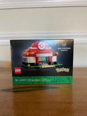 LEGO 40911 Mini Pokemon Center Exclusive Limited Edition New and Sealed